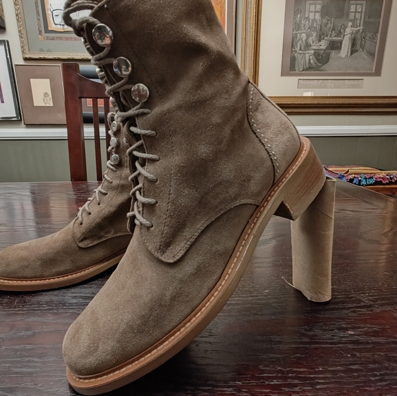 Aquatalia "Ali" Suede Lace-Up Combat Boots in size US 10 - Picture 5 of 10